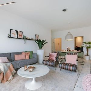 Huswell - Boulevard Apartment Near The Beach
